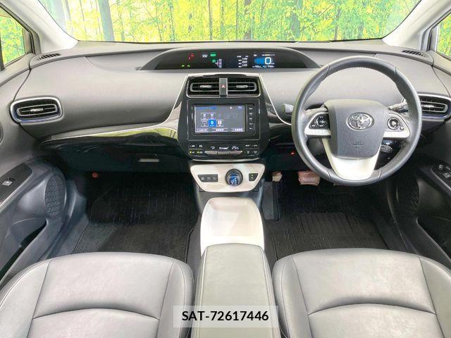 Toyota PRIUS 2016-05 8355374-1