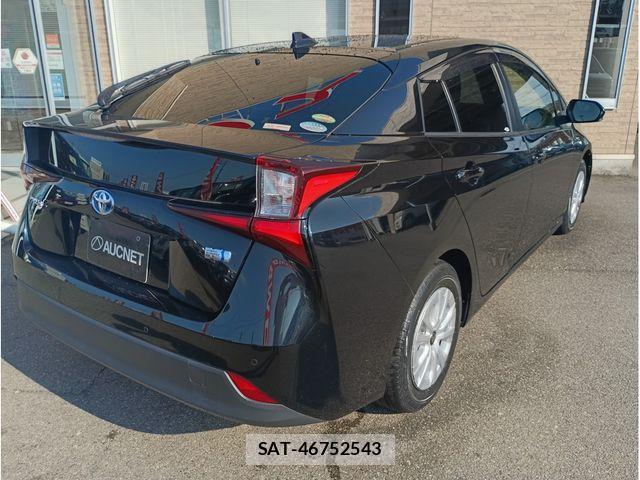 Toyota PRIUS 2021-07 8355371-2