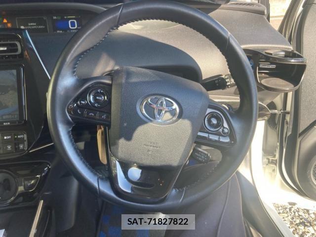 Toyota PRIUS 2018-08 8355383-20