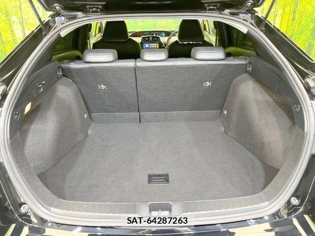 Toyota PRIUS 2021-12 8355365-9