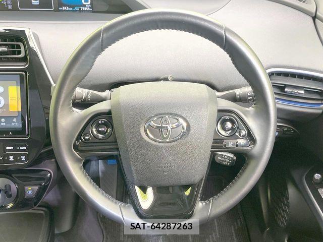 Toyota PRIUS 2021-12 8355365-10