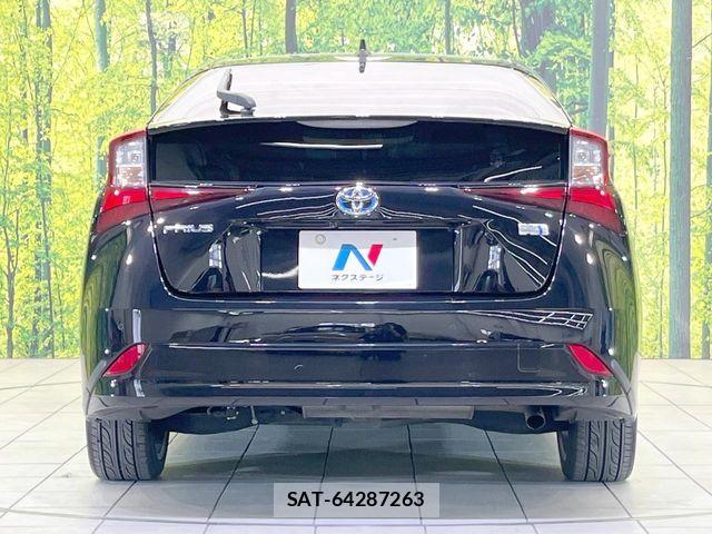 Toyota PRIUS 2021-12 8355365-14