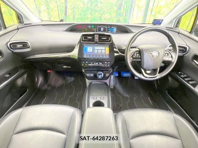 Toyota PRIUS 2021-12 8355365-1