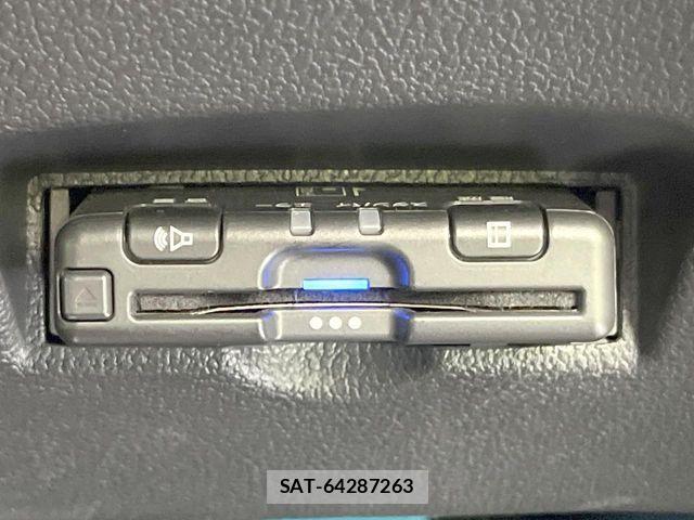 Toyota PRIUS 2021-12 8355365-5