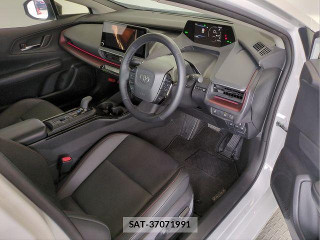 Toyota PRIUS 2024-03 8355358-25