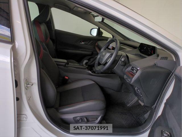 Toyota PRIUS 2024-03 8355358-26