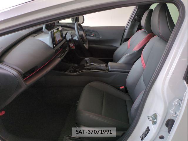 Toyota PRIUS 2024-03 8355358-3