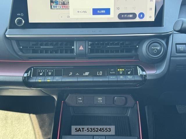 Toyota PRIUS 2023-02 8355355-13