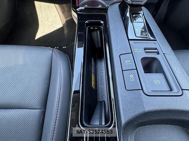 Toyota PRIUS 2023-02 8355355-23