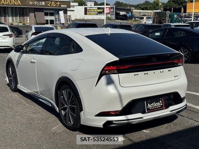 Toyota PRIUS 2023-02 8355355-3