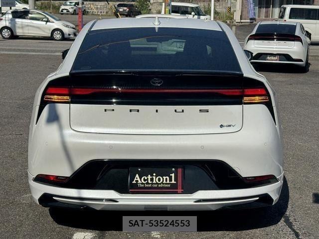Toyota PRIUS 2023-02 8355355-4