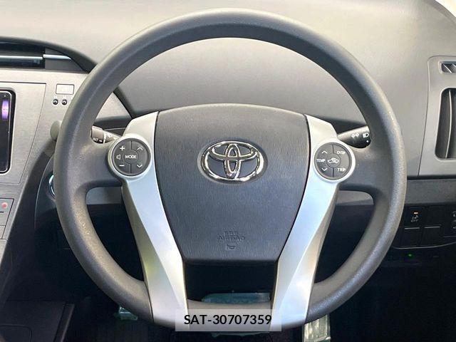 Toyota PRIUS 2012-10 8355388-9