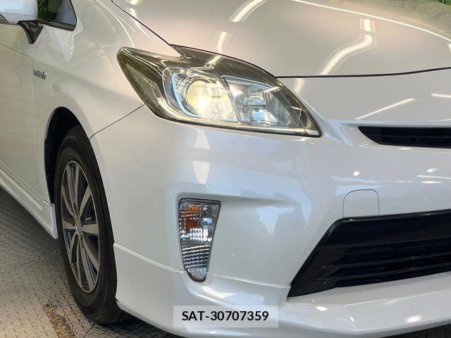 Toyota PRIUS 2012-10 8355388-10