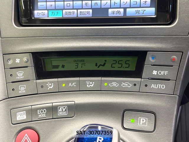 Toyota PRIUS 2012-10 8355388-4