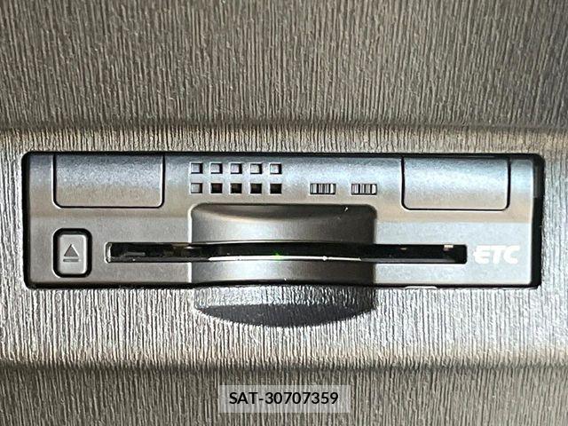 Toyota PRIUS 2012-10 8355388-5