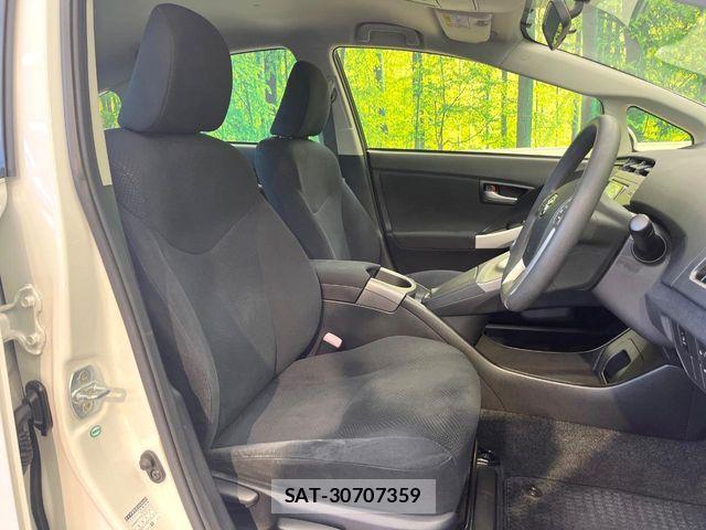 Toyota PRIUS 2012-10 8355388-6