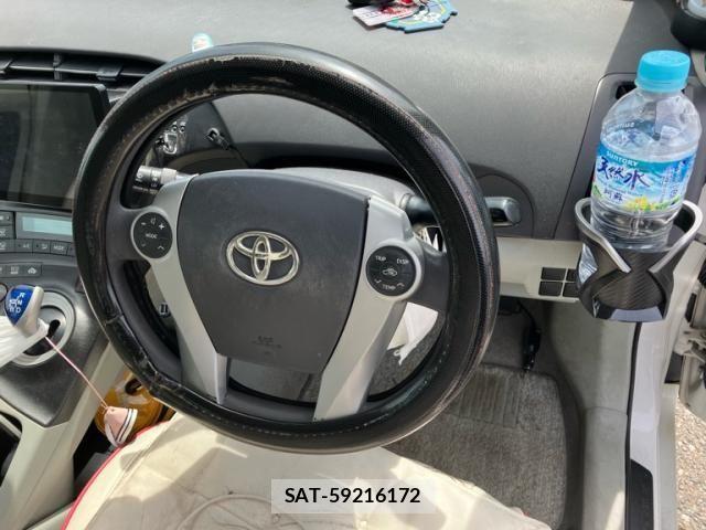 Toyota PRIUS 2010-05 8355400-12