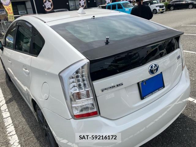 Toyota PRIUS 2010-05 8355400-5