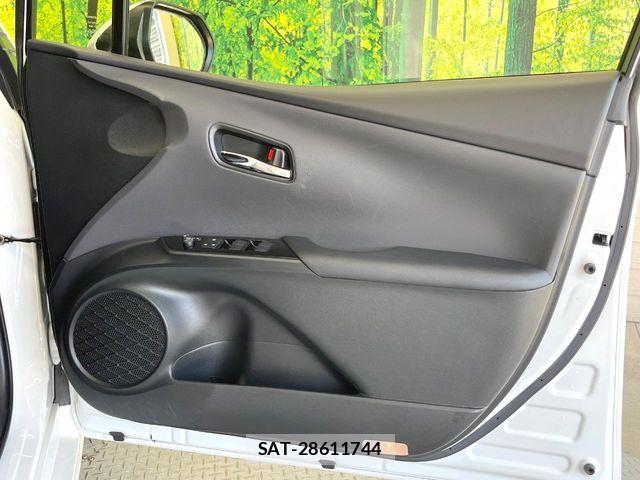 Toyota PRIUS 2021-11 8355367-16