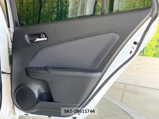 Toyota PRIUS 2021-11 8355367-17