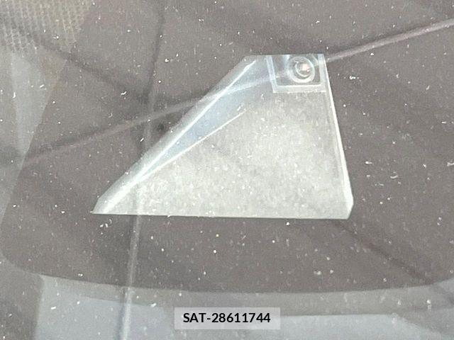Toyota PRIUS 2021-11 8355367-2