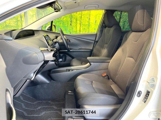 Toyota PRIUS 2021-11 8355367-6