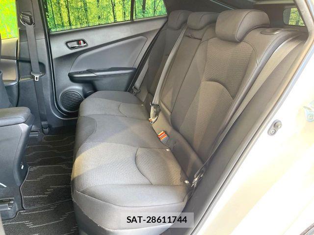 Toyota PRIUS 2021-11 8355367-7