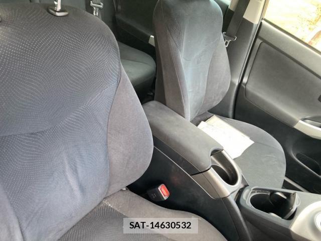 Toyota PRIUS 2015-07 8355392-11