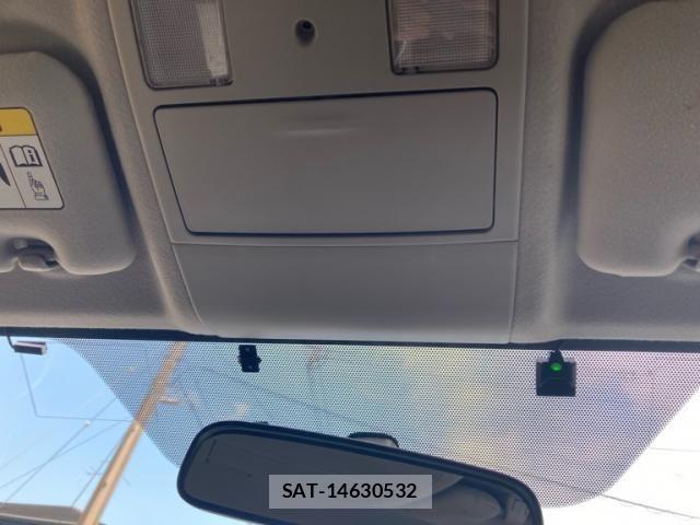 Toyota PRIUS 2015-07 8355392-21