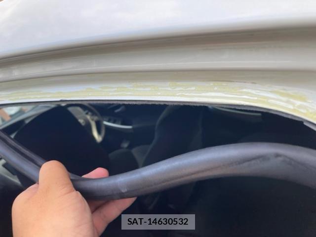 Toyota PRIUS 2015-07 8355392-25