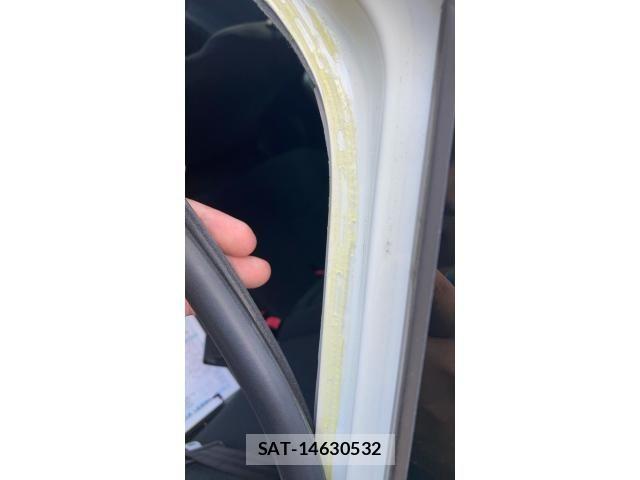 Toyota PRIUS 2015-07 8355392-28