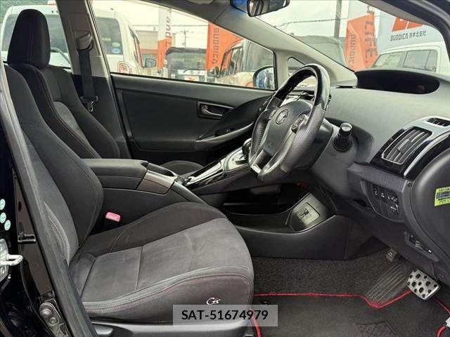 Toyota PRIUS 2013-03 8355397-15