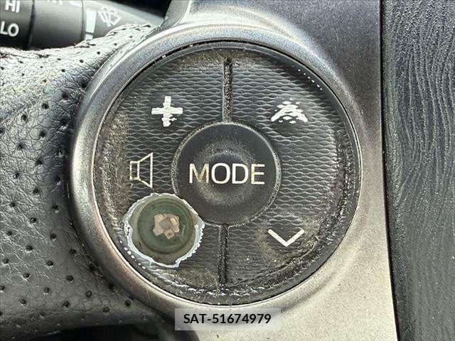 Toyota PRIUS 2013-03 8355397-25