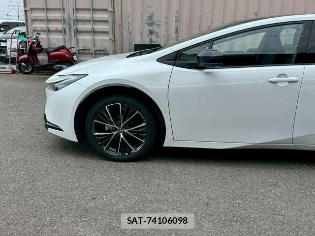 Toyota PRIUS 2026-01 8355347-13
