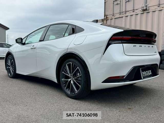 Toyota PRIUS 2026-01 8355347-15