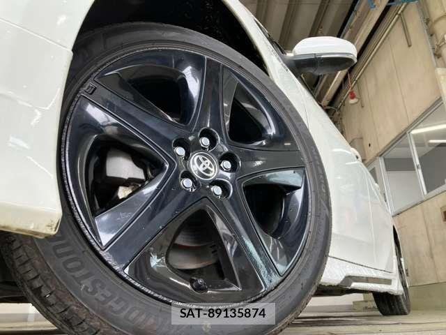 Toyota PRIUS 2019-02 8355364-11