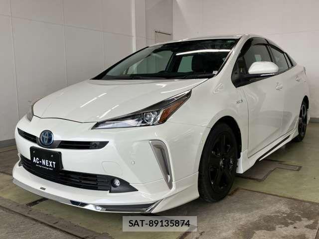 Toyota PRIUS 2019-02 8355364-15