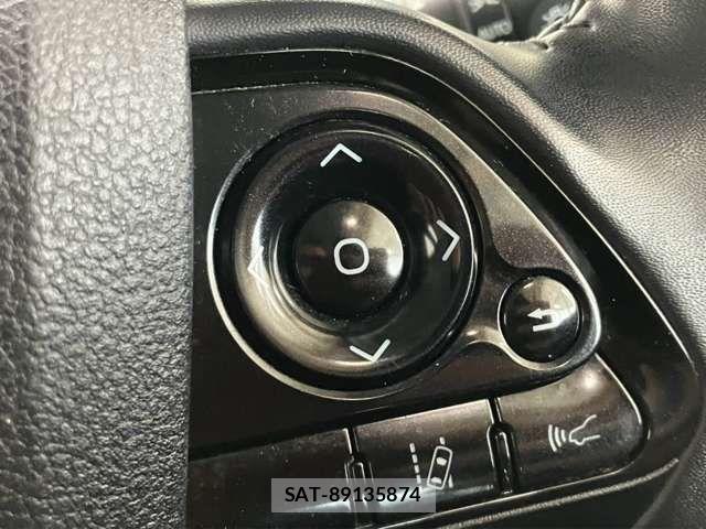 Toyota PRIUS 2019-02 8355364-6