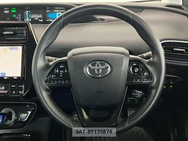 Toyota PRIUS 2019-02 8355364-8