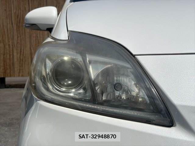 Toyota PRIUS 2013-11 8355387-24