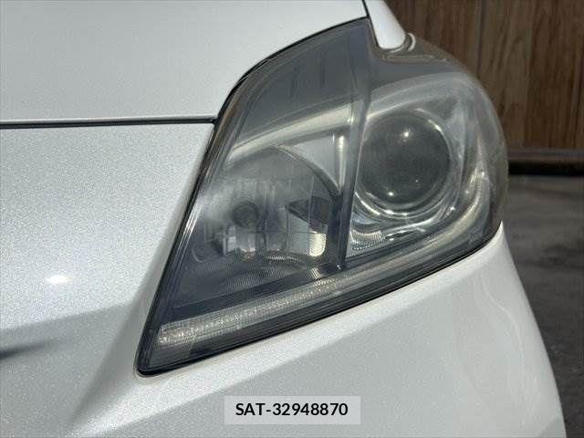 Toyota PRIUS 2013-11 8355387-25