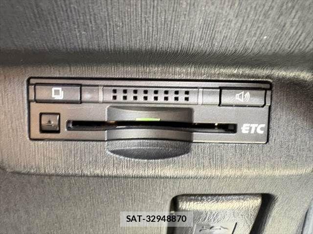 Toyota PRIUS 2013-11 8355387-7