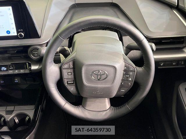 Toyota PRIUS 2023-06 8355359-10