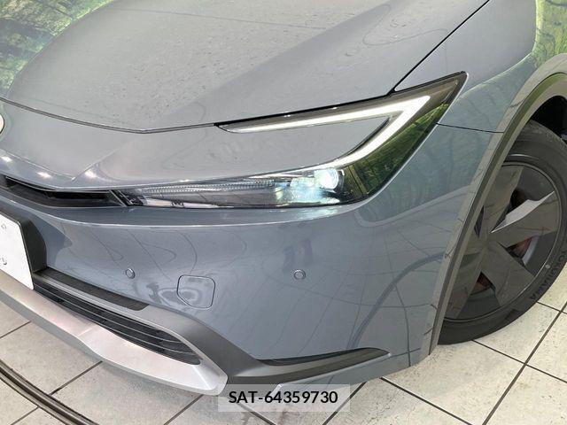 Toyota PRIUS 2023-06 8355359-11