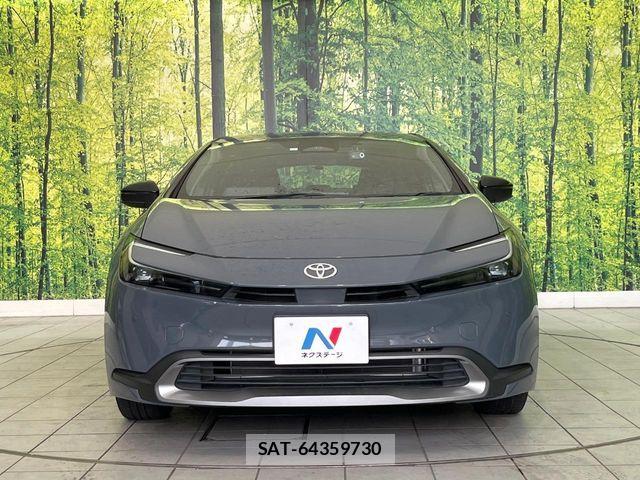Toyota PRIUS 2023-06 8355359-13