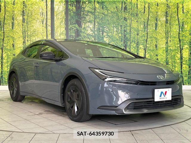 Toyota PRIUS 2023-06 8355359-15