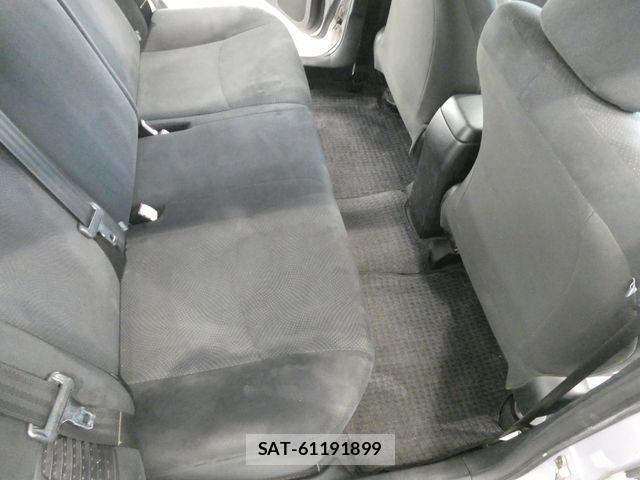 Toyota PRIUS 2012-03 8355394-13