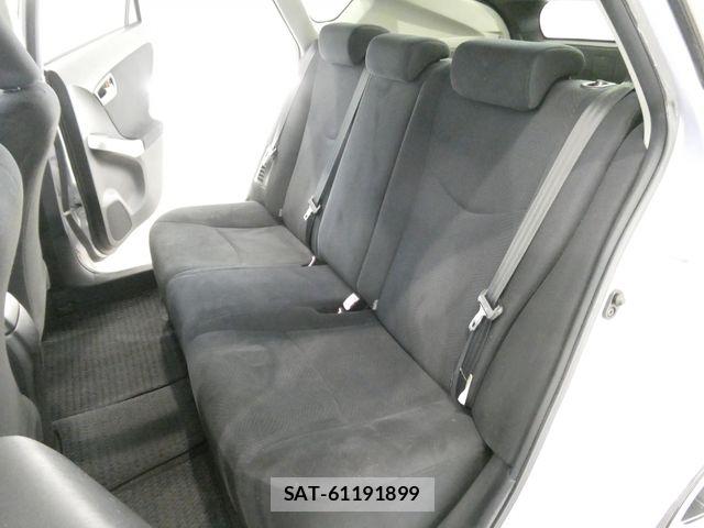 Toyota PRIUS 2012-03 8355394-15
