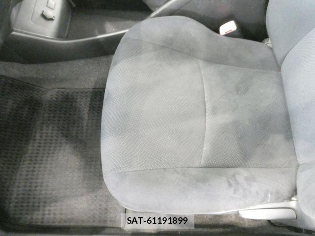 Toyota PRIUS 2012-03 8355394-16