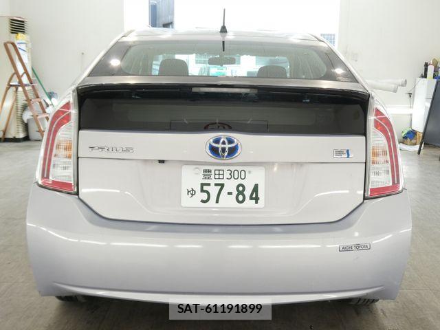 Toyota PRIUS 2012-03 8355394-4